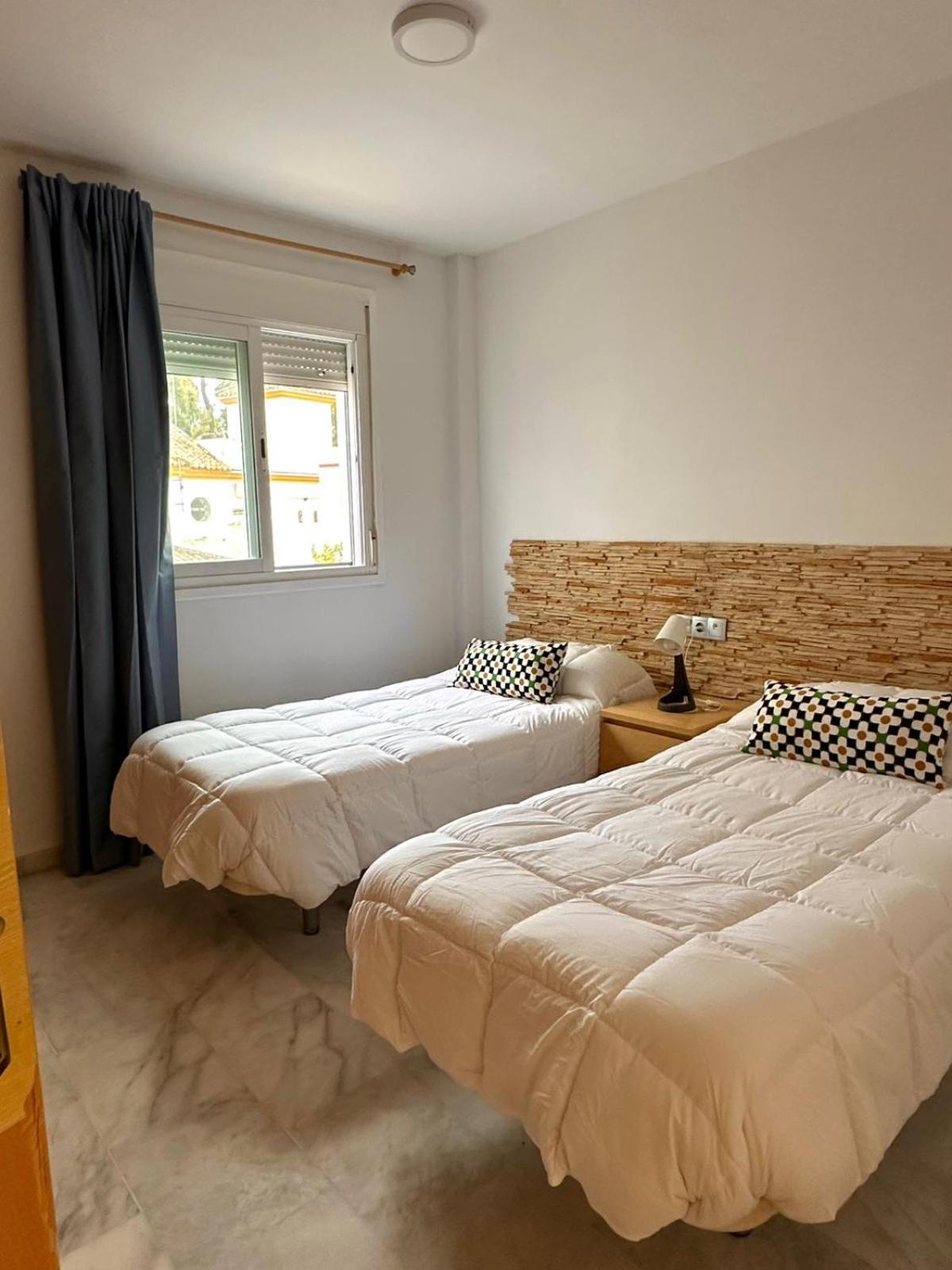 Apartahotel Dona Reyes Chipiona Extérieur photo