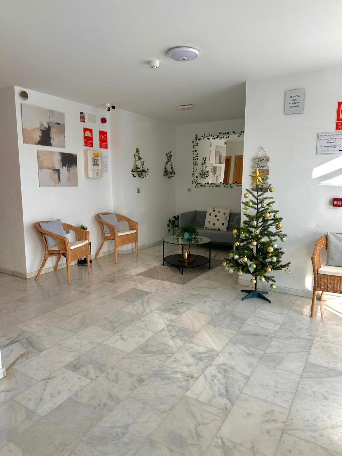 Apartahotel Dona Reyes Chipiona Extérieur photo